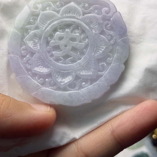 翡翠未镶嵌颈饰挂件