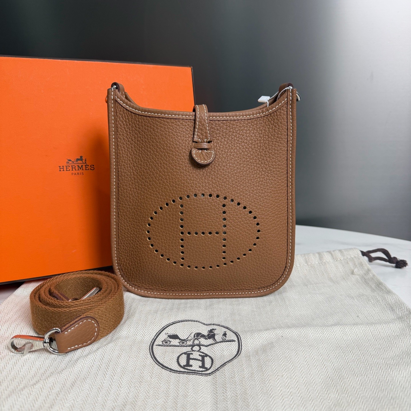 99新 Hermes/爱马仕 K刻 金棕Mini Evelyne 16伊芙琳银扣18839137