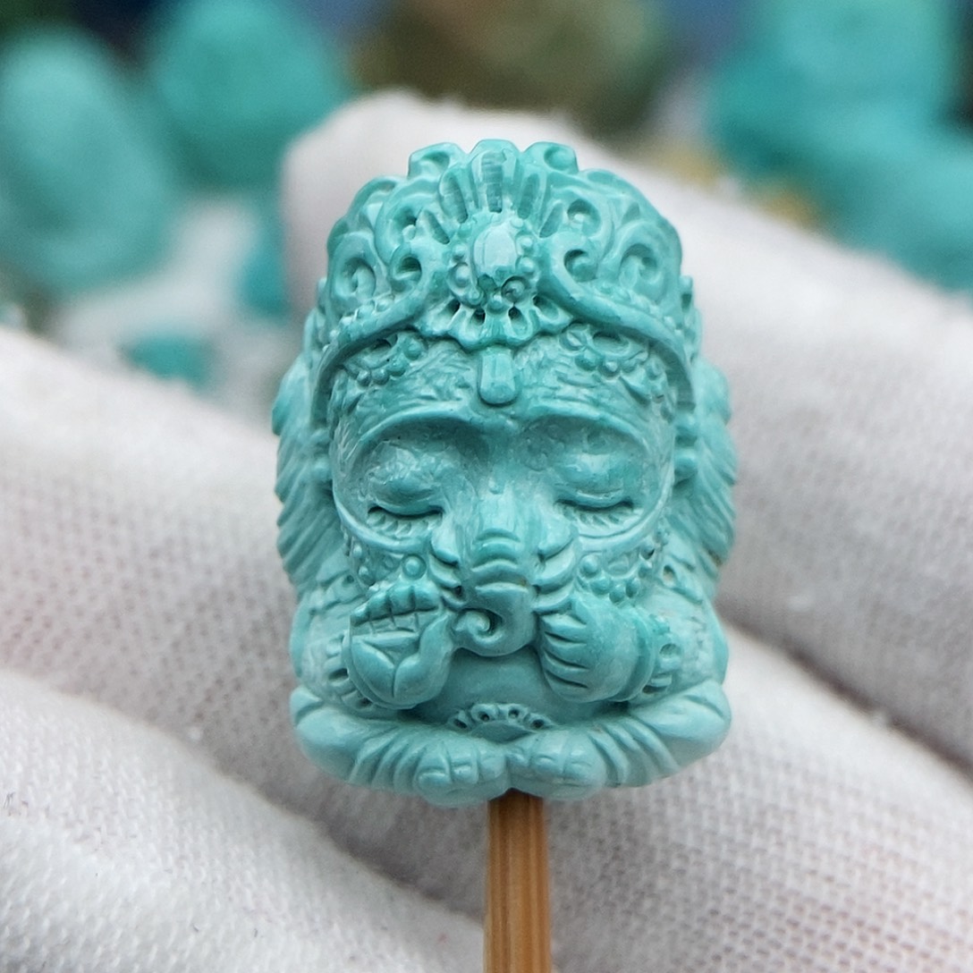 绿松石颈饰未镶嵌