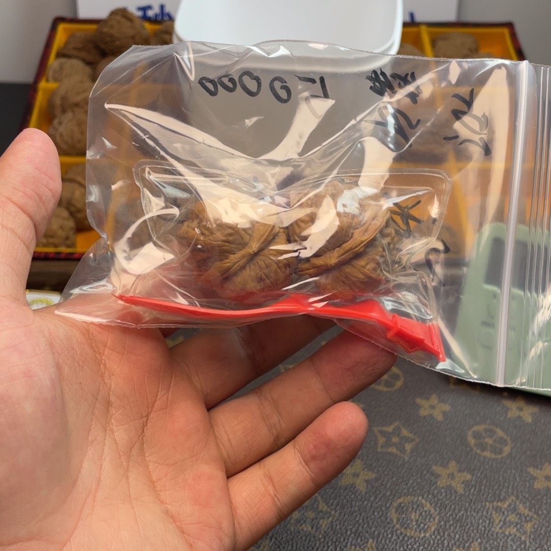 C***a文玩核桃文玩核桃