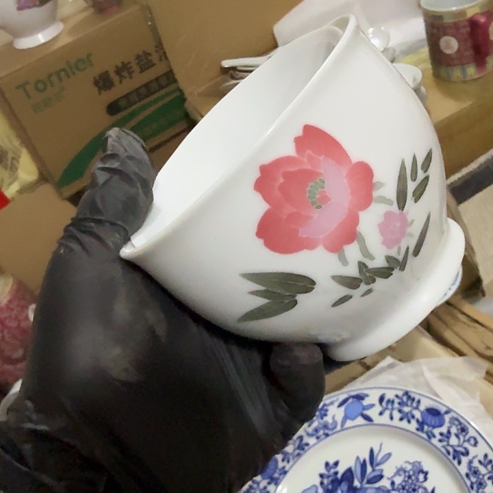 茶盏陶瓷盘子啥都有