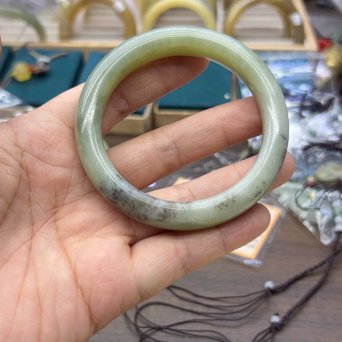 和田玉未镶嵌手镯58.3圈围862