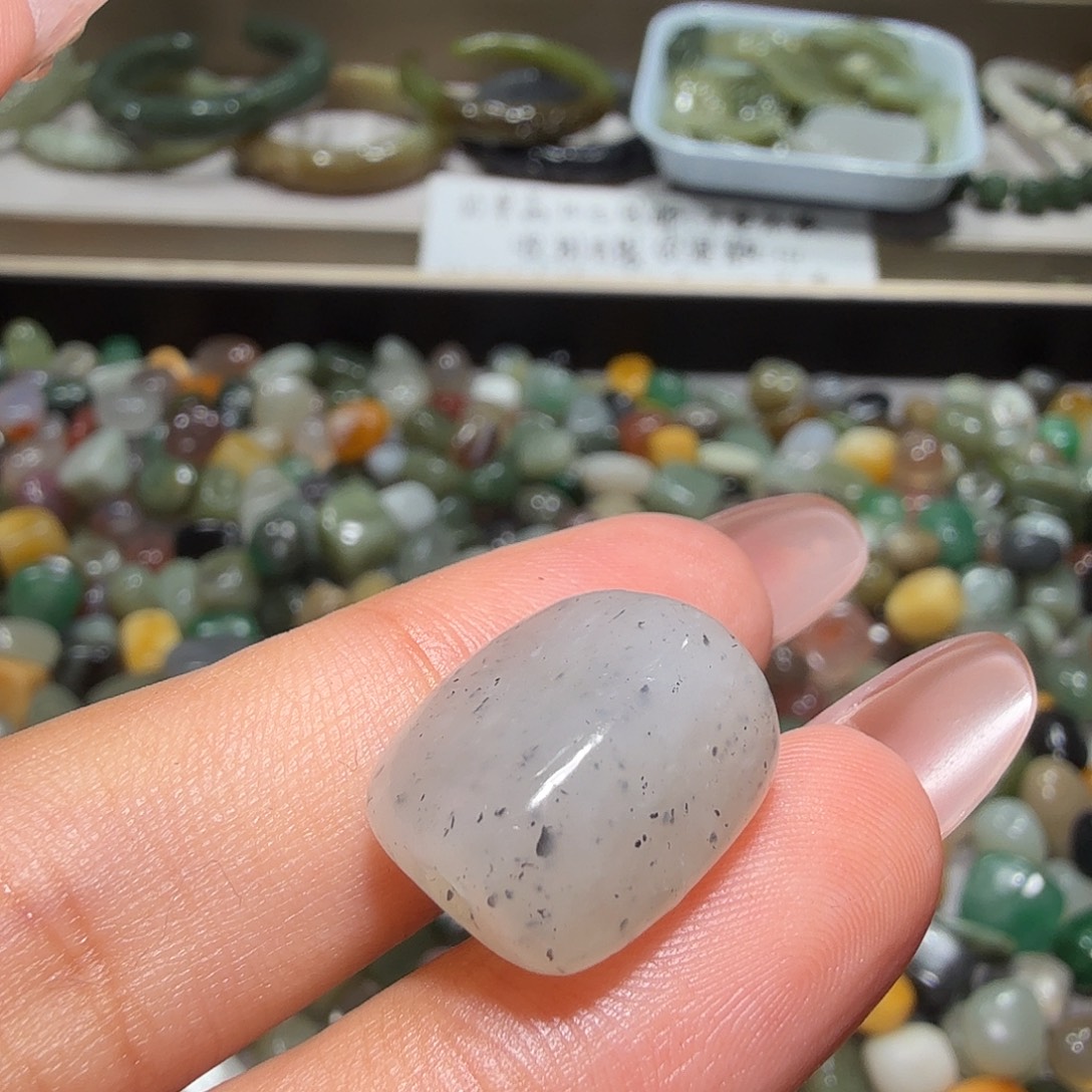 和田玉未镶嵌珠宝奇石