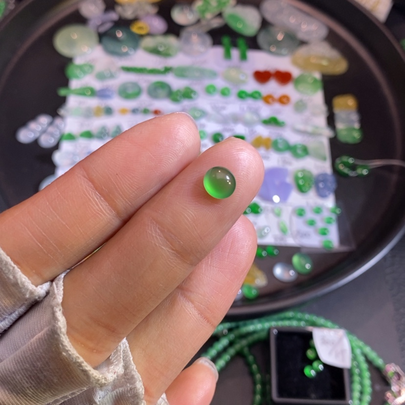 【闪购商品】翡翠挂件未镶嵌蛋
