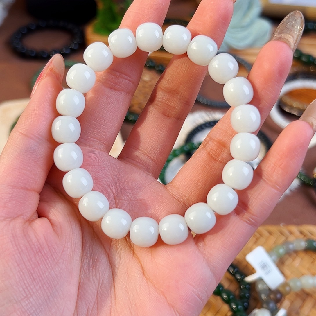 *****和田玉未镶嵌手链