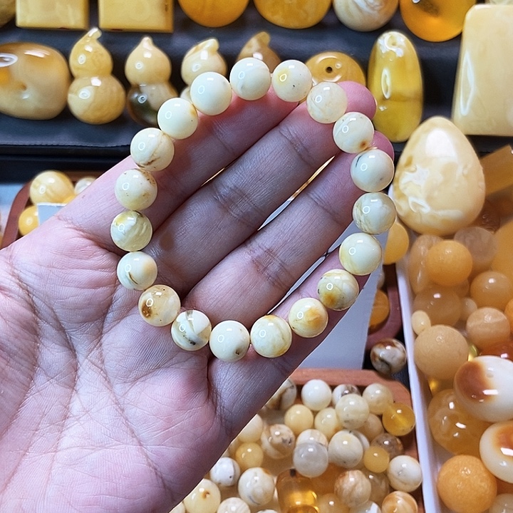 琥珀未镶嵌颈饰天然蜜蜡