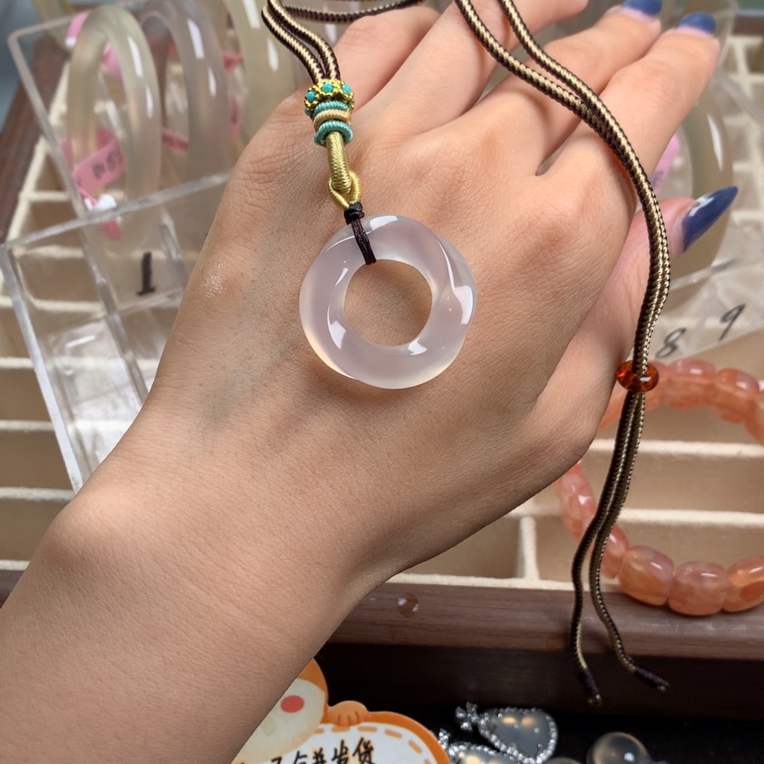 玛瑙/玉髓未镶嵌手镯环吊坠