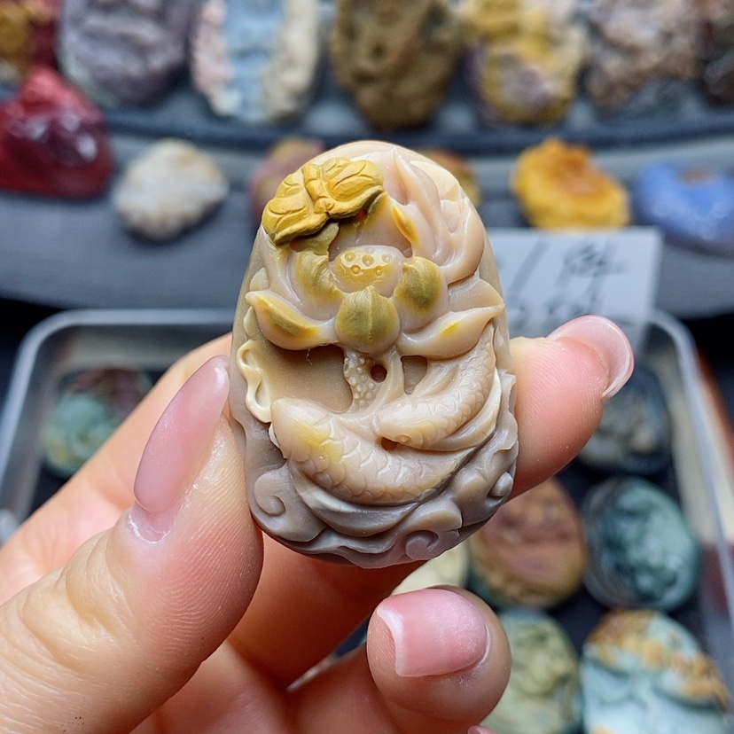 【闪购商品】定制石英质玉吊坠未镶嵌