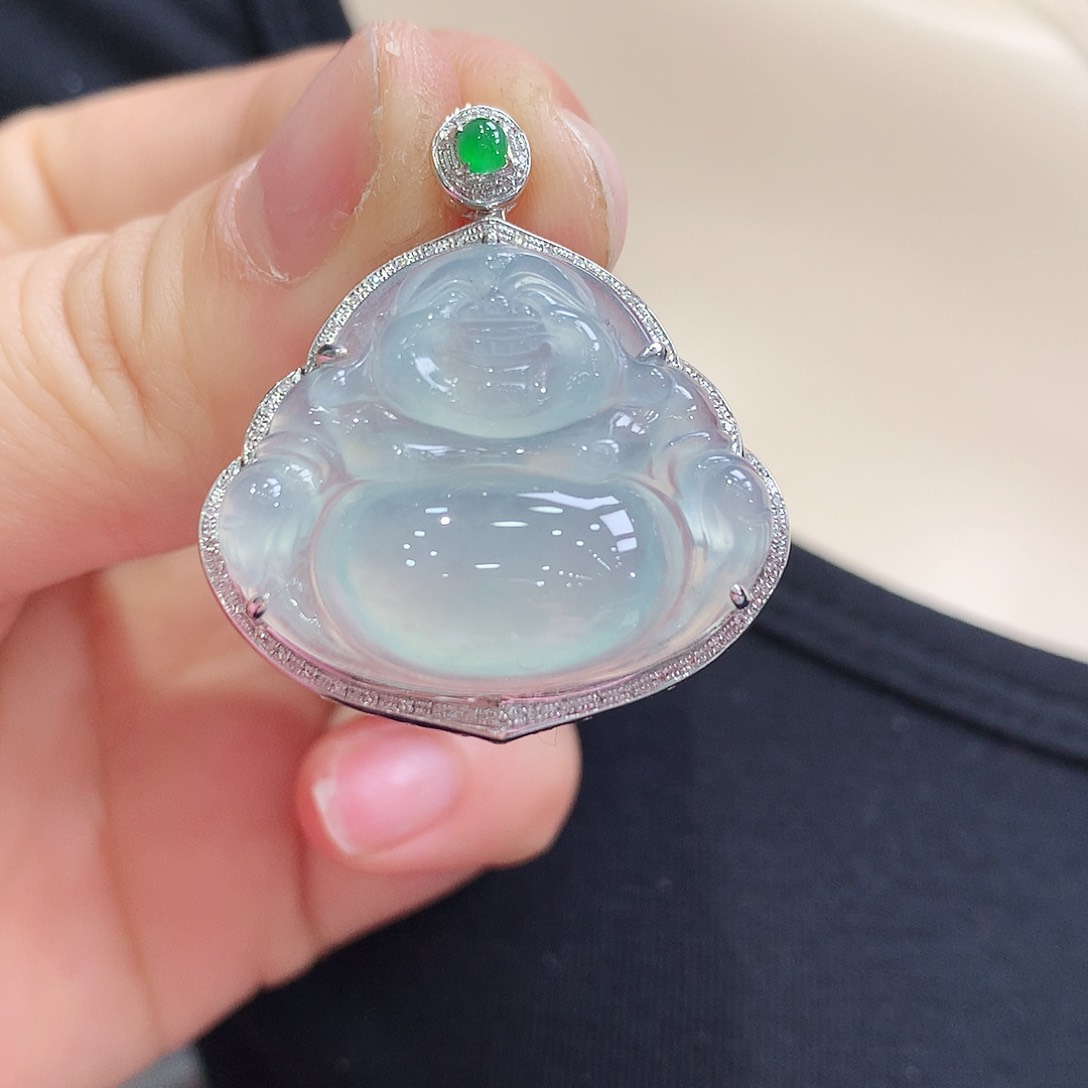 翡翠颈饰18K金镶嵌佛公