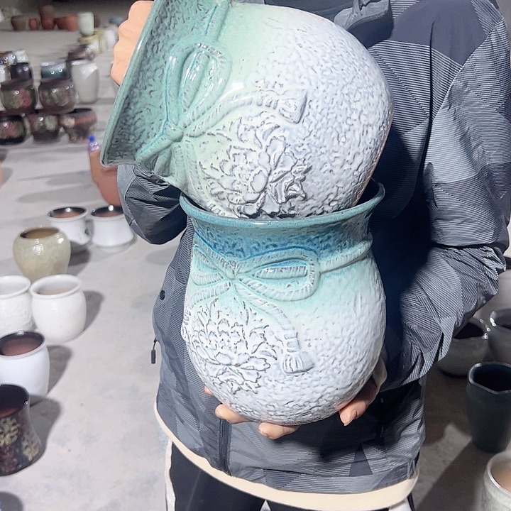 高度21厘米口18厘米