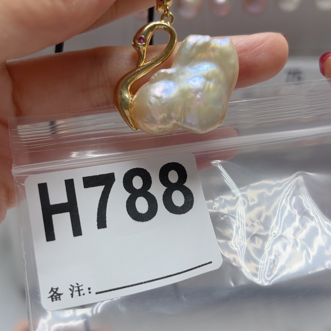 未镶嵌颈饰淡水珍珠