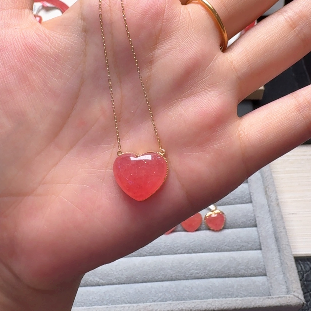 特***号水晶手链未镶嵌红纹石