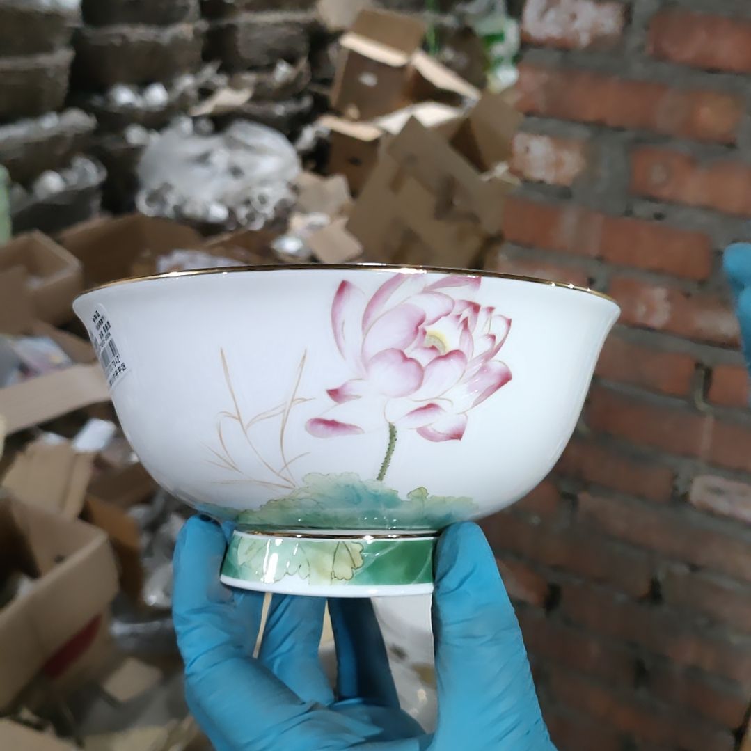 摆件陶瓷盘子碗啥都有