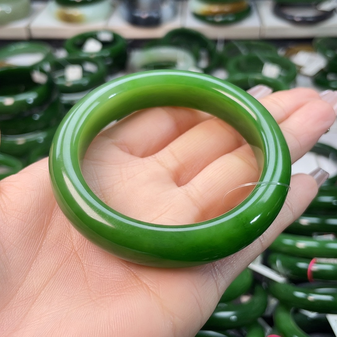 和田玉（碧玉）手镯未镶嵌