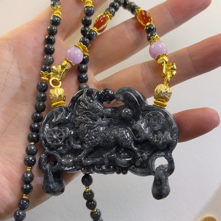 翡翠吊坠(赠链)未镶嵌代编织