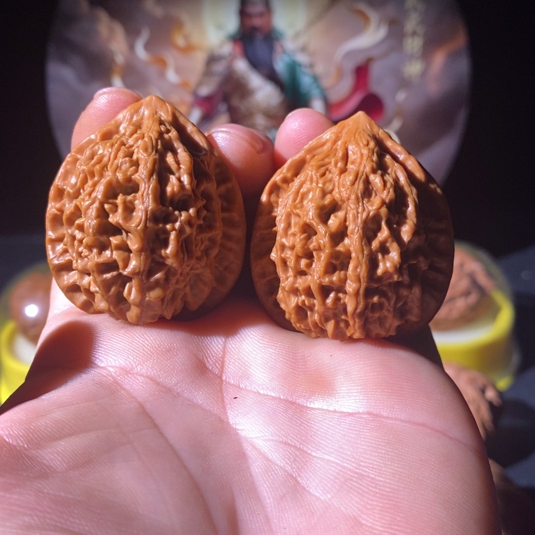 吊坠文玩核桃36全品金牛