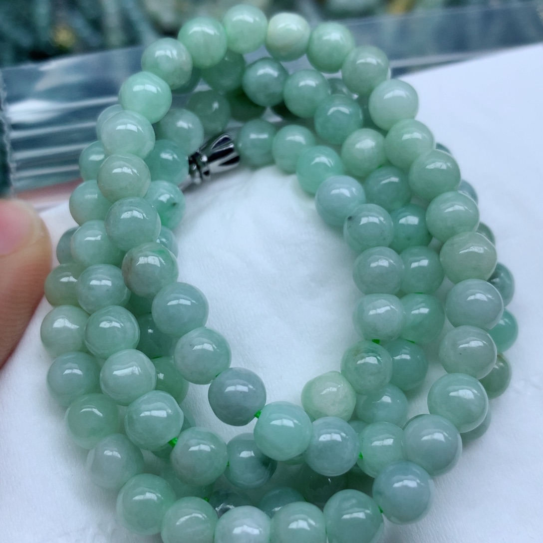 翡翠颈饰未镶嵌手串