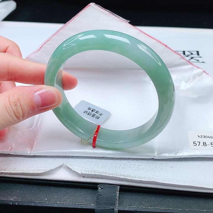 翡翠手镯未镶嵌缅甸天然a货手镯57+