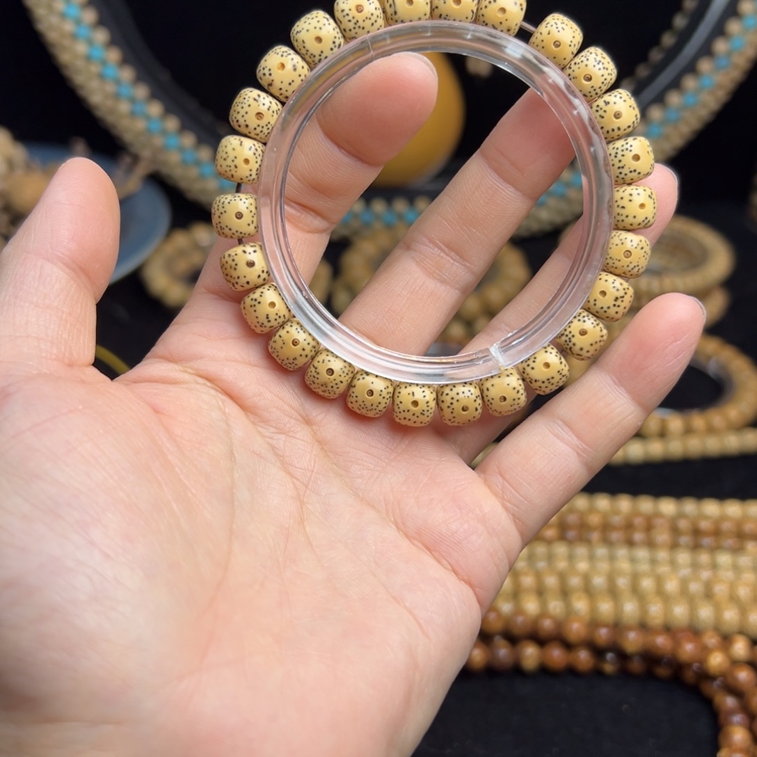 吊坠星月菩提7.8*8.8老型单圈