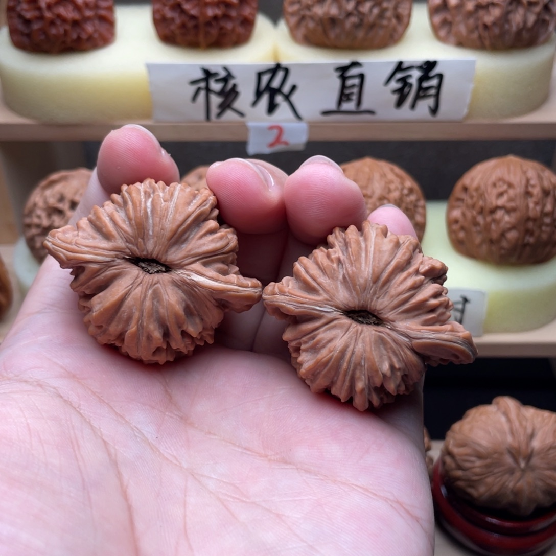 悟***.文玩核桃吊坠全品四座楼44➕交友价