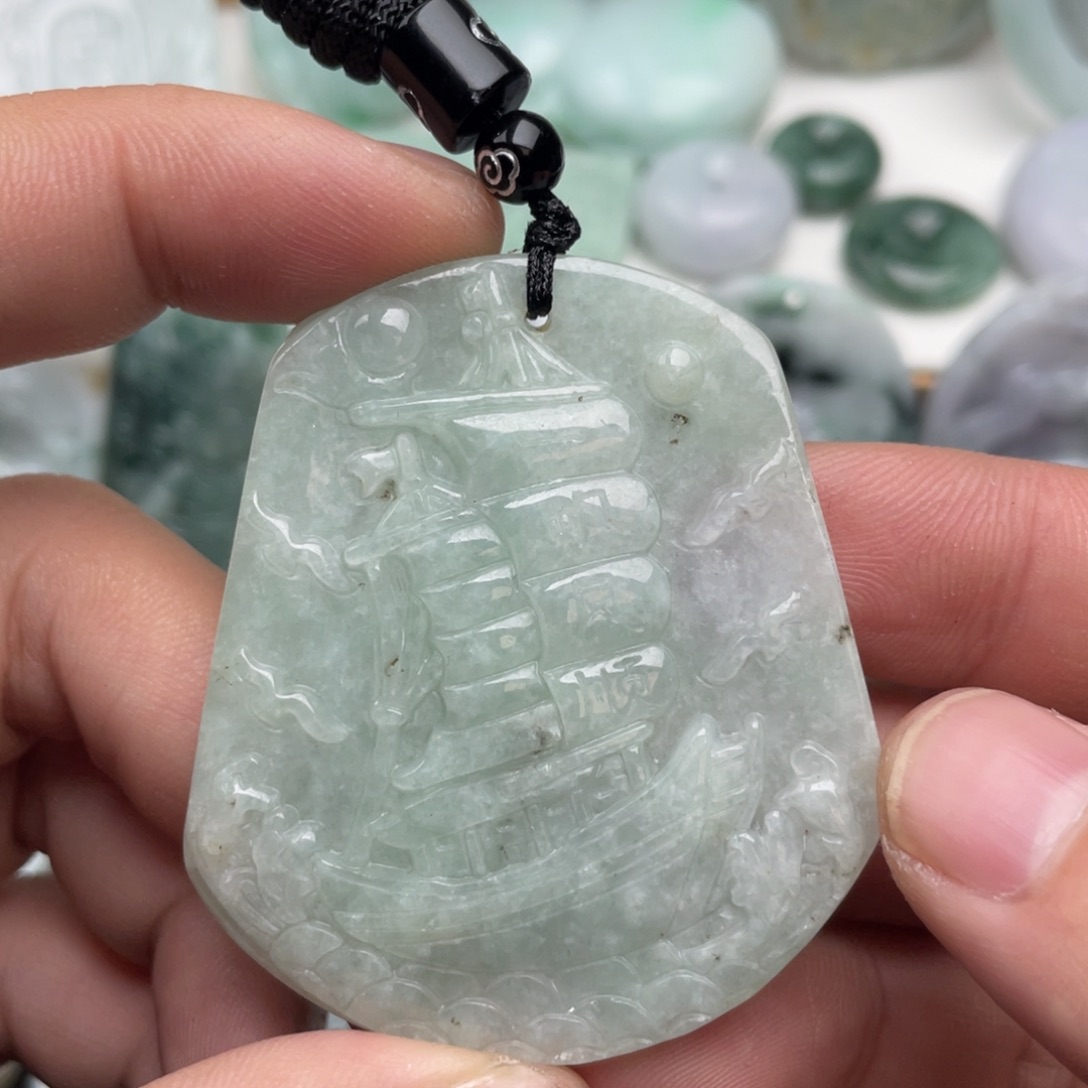 翡翠未镶嵌吊坠(不含链)