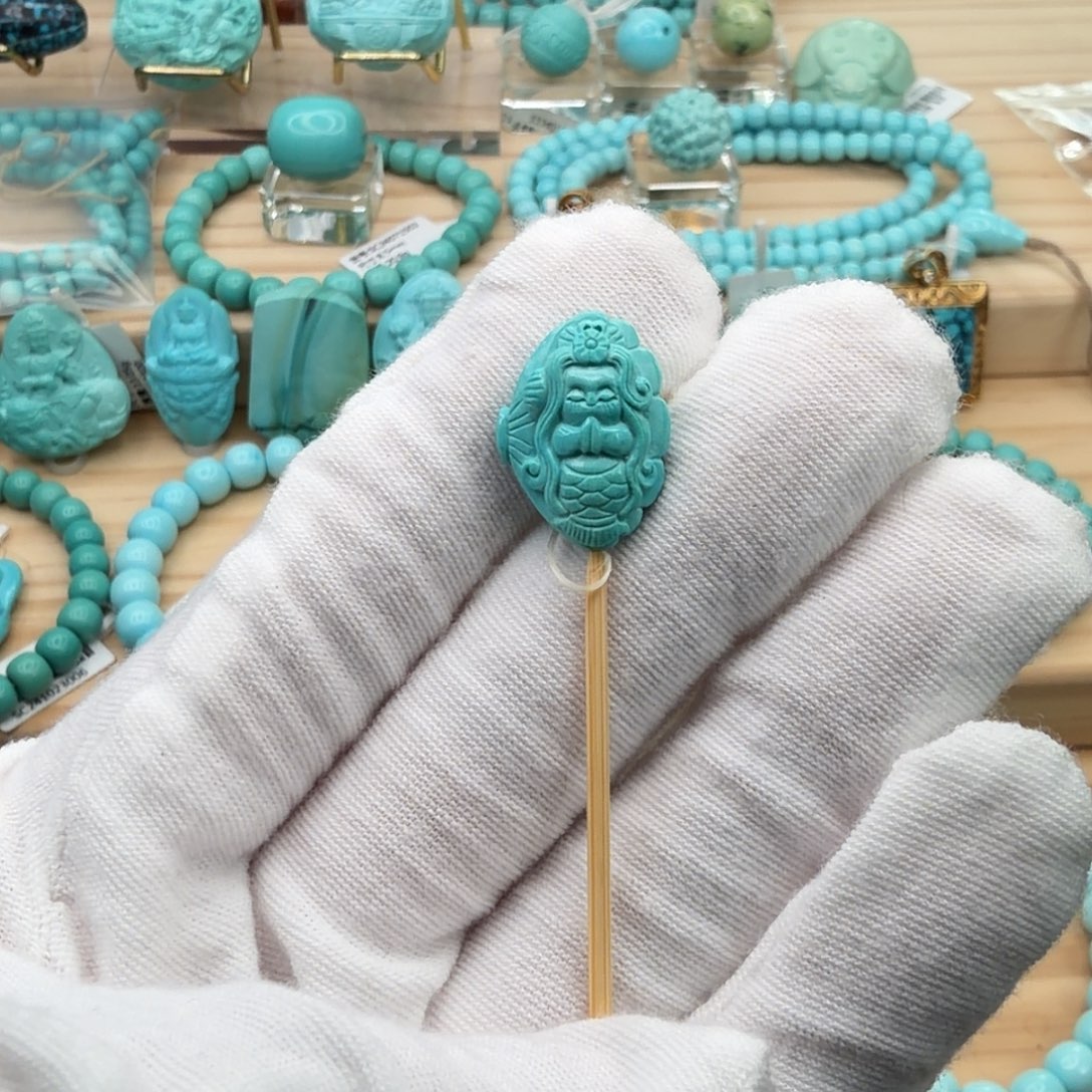 绿松石未镶嵌珠宝奇石