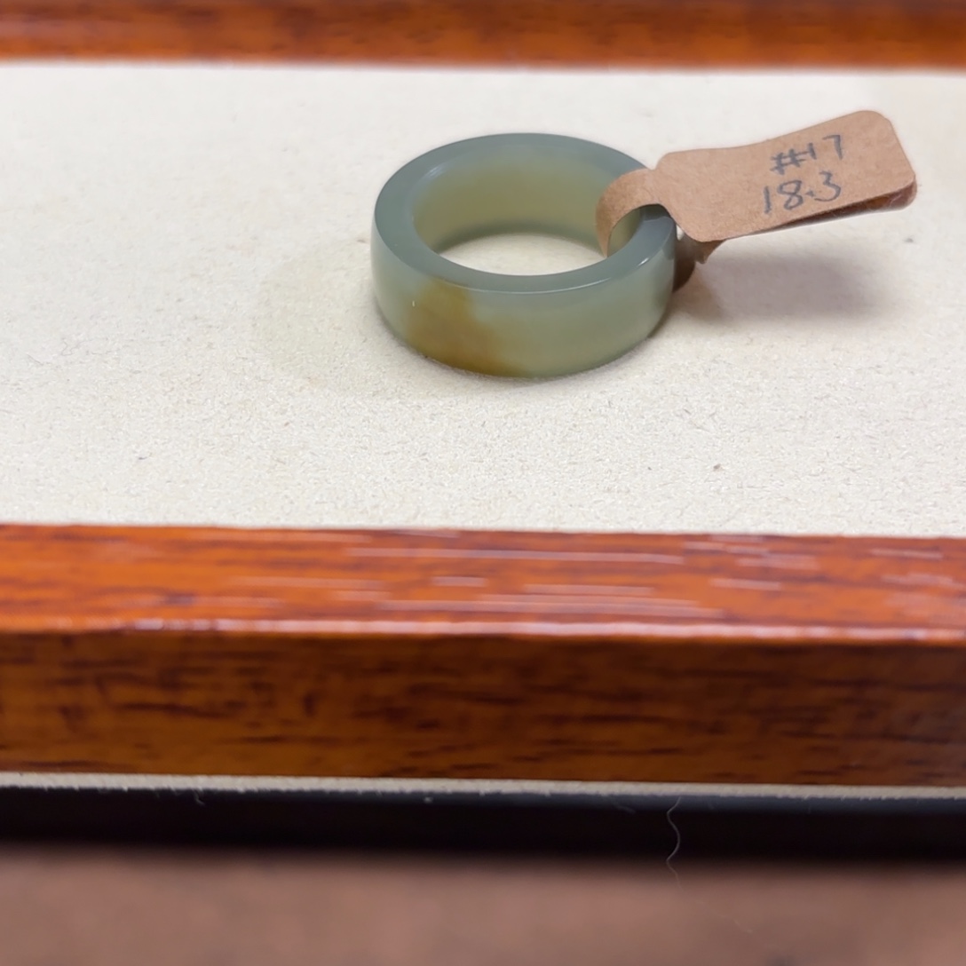 和田玉未镶嵌戒指