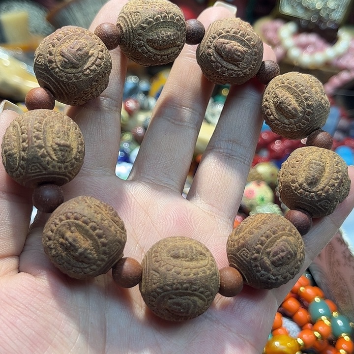 花岗石铁合金四面雕刻