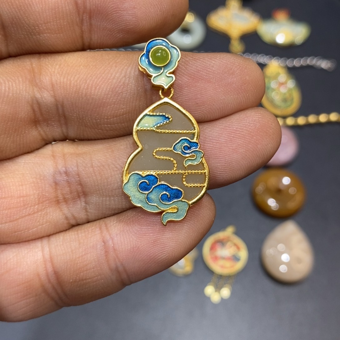 和田玉颈饰银S925镀金镶嵌