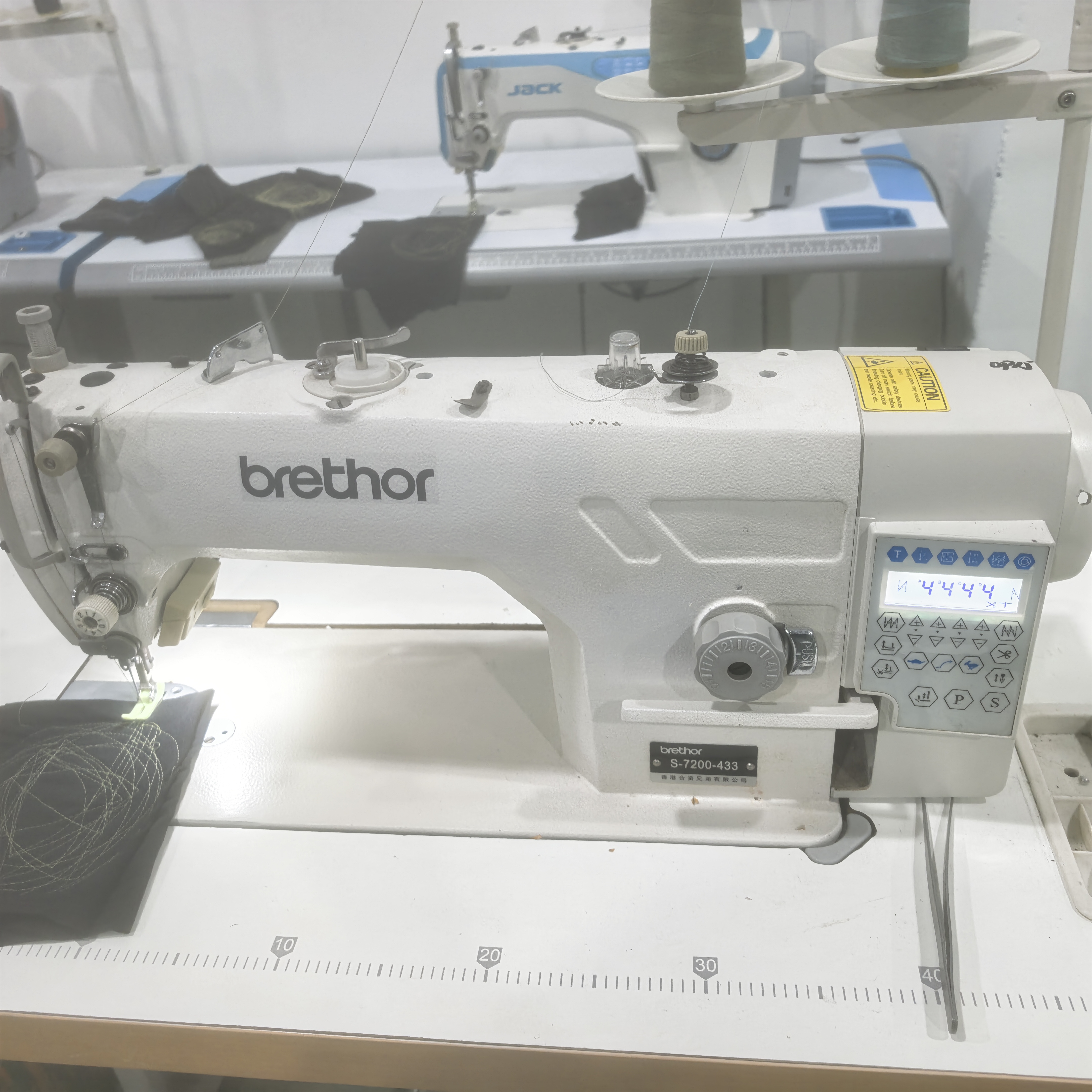 电脑平缝机三自动，自动剪线订针线家用工业通用