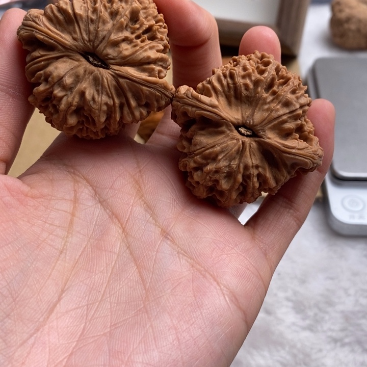 文玩核桃吊坠大***8南疆石