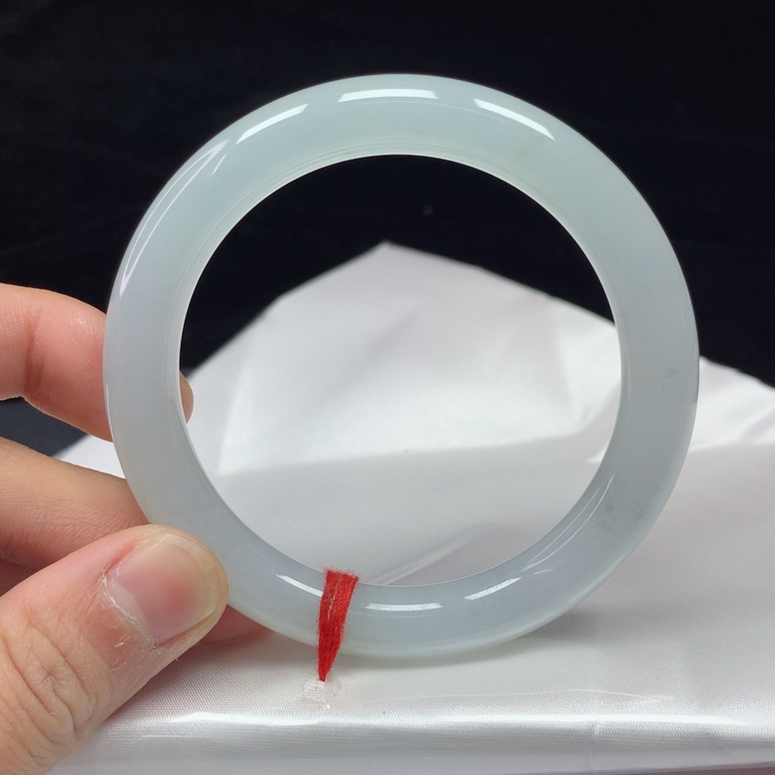 翡翠手镯（圆镯）未镶嵌56.7