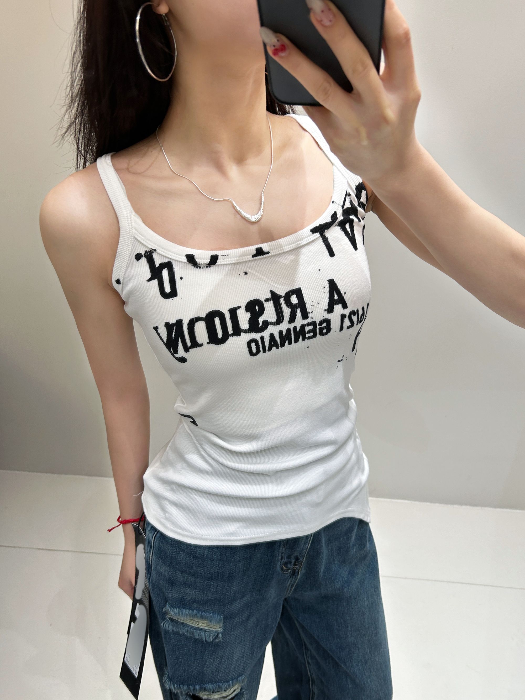 恩恩自制【牛奶糖】夏季新款字母印花不规则性感辣妹吊带背心