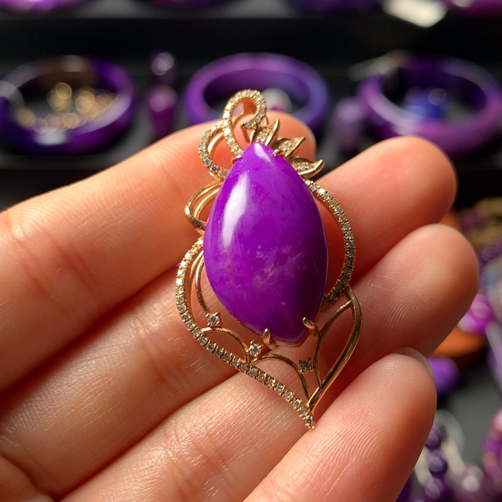 苏纪石（舒俱来）吊坠18K金镶嵌