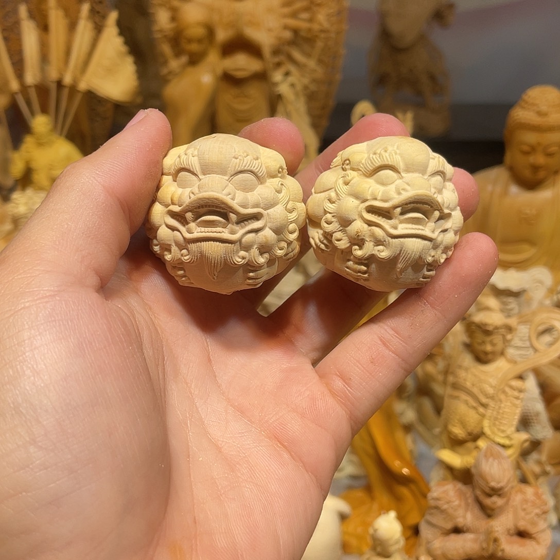 黄杨木瑕疵貔貅手球一对