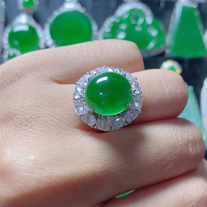 翡翠颈饰18K金镶嵌1868158。