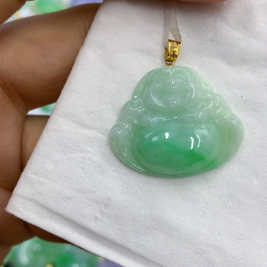 翡翠18K金镶嵌颈饰翡翠