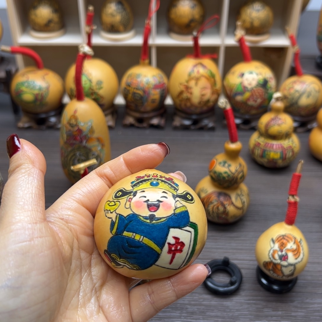 木蚊****?针刺墨刻财神鸡蛋葫芦