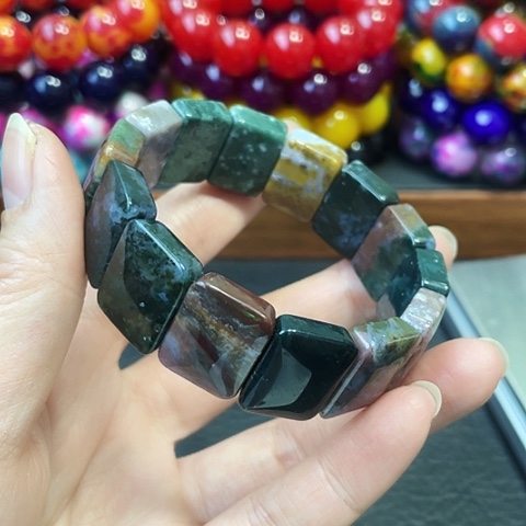 玛瑙未镶嵌手饰甘文草