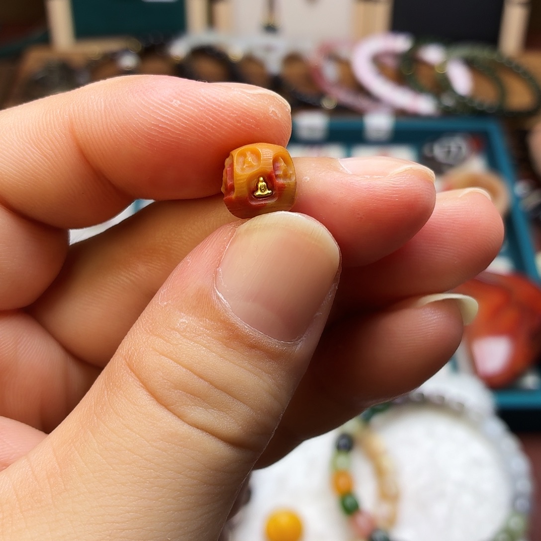 未镶嵌配珠玛瑙/玉髓2号万佛红10.3mm