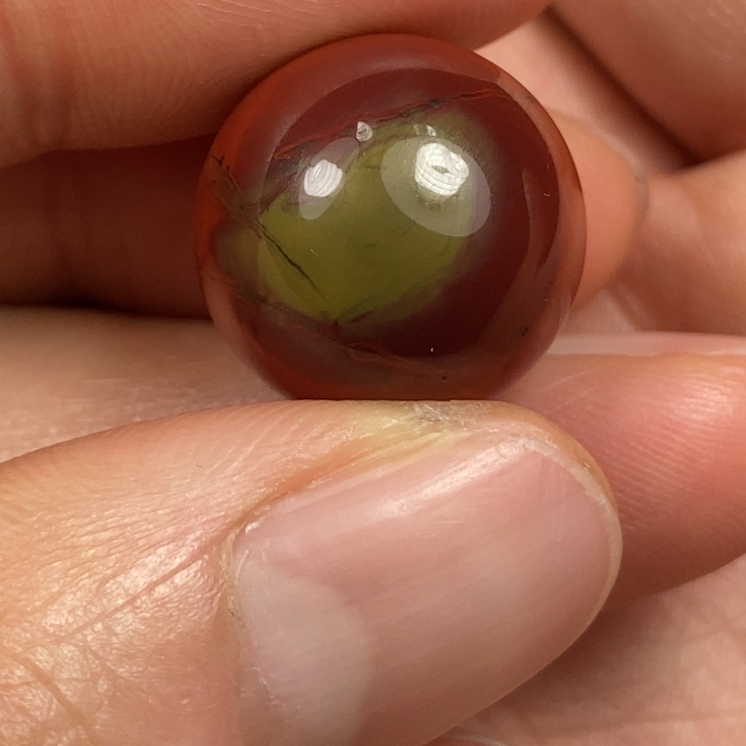 南红玛瑙珠子未镶嵌神*?