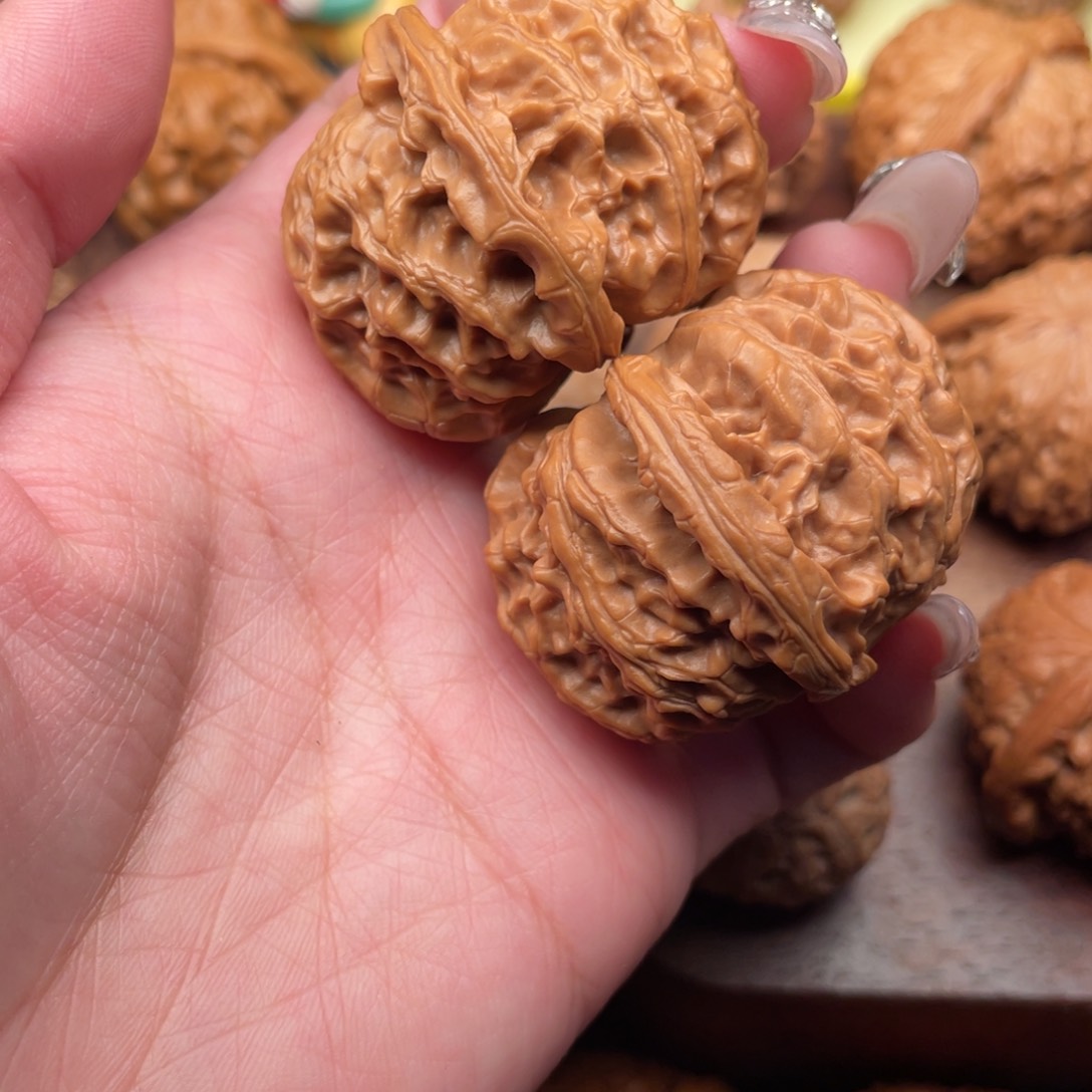 文玩核桃吊坠肉球苹果42.8