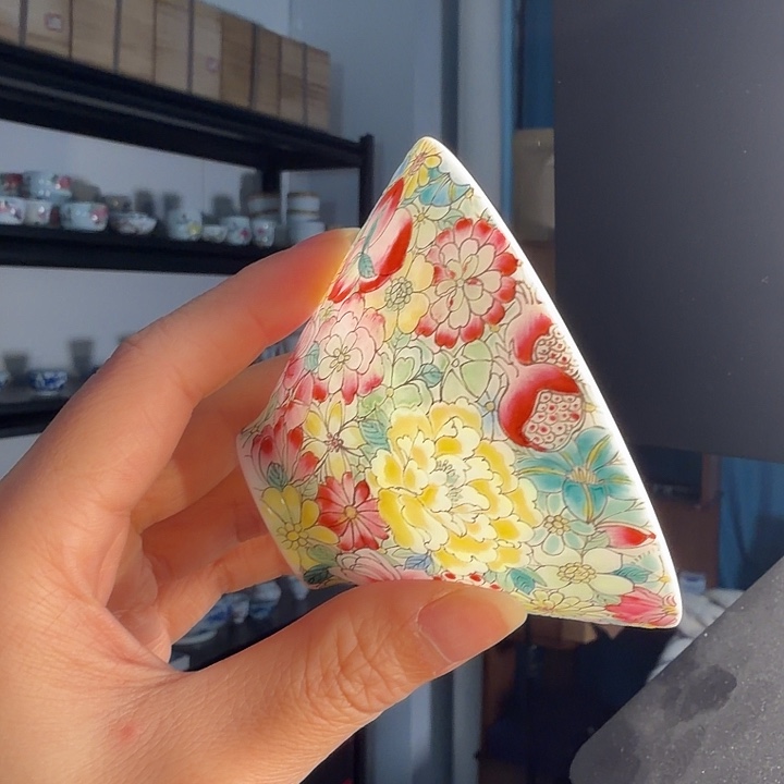 粉彩系列万花斗笠杯