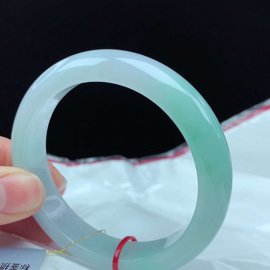 翡翠手镯未镶嵌56圈3942