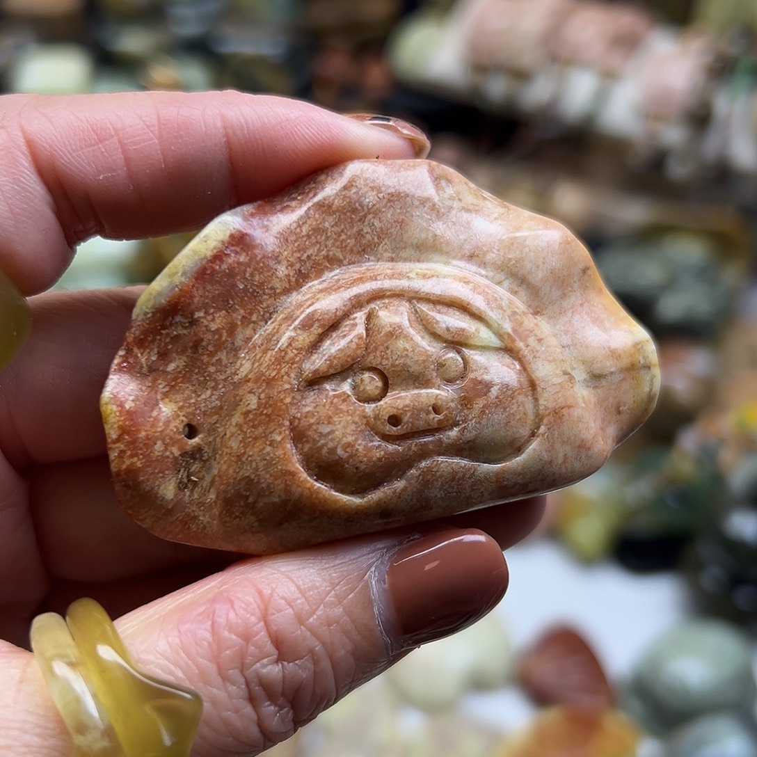 岫玉未镶嵌颈饰辽阳粉饺子