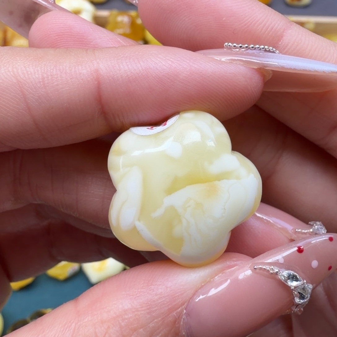 琥珀未镶嵌裸石蜜蜡