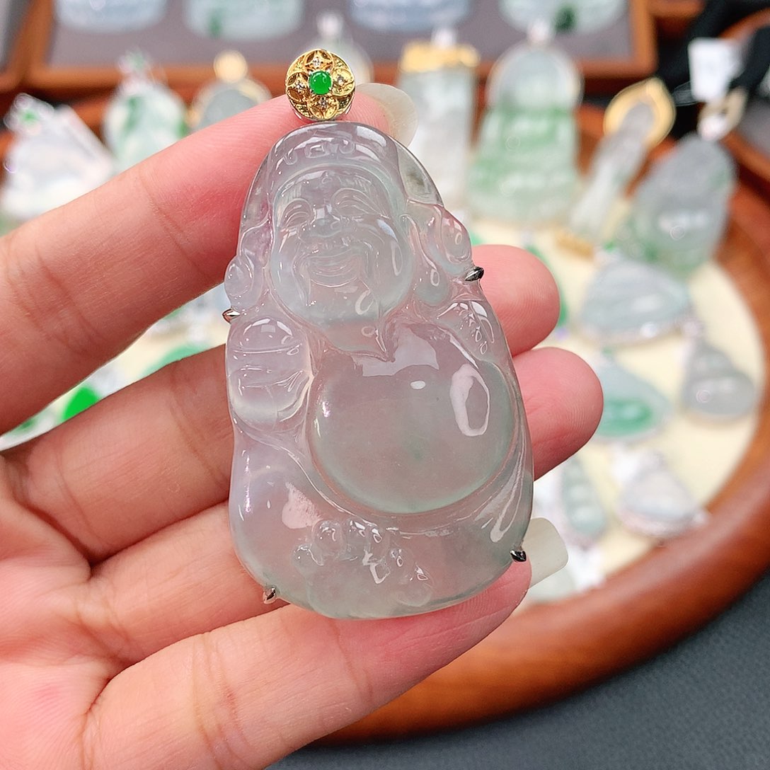 颈饰18K金镶嵌翡翠财神爷