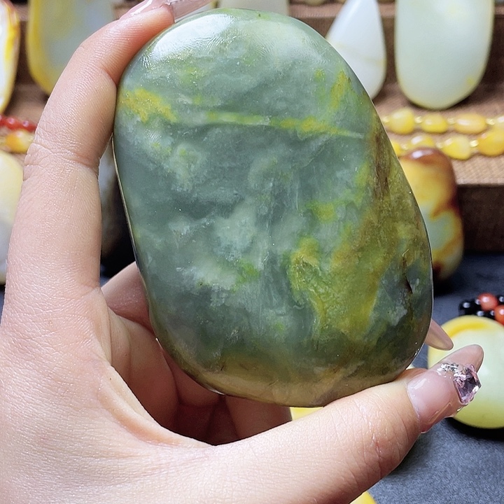 和田玉颈饰足银镶嵌