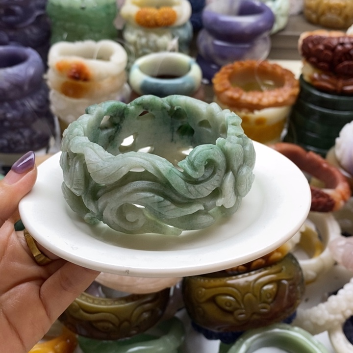 夢***影石英质玉未镶嵌手镯