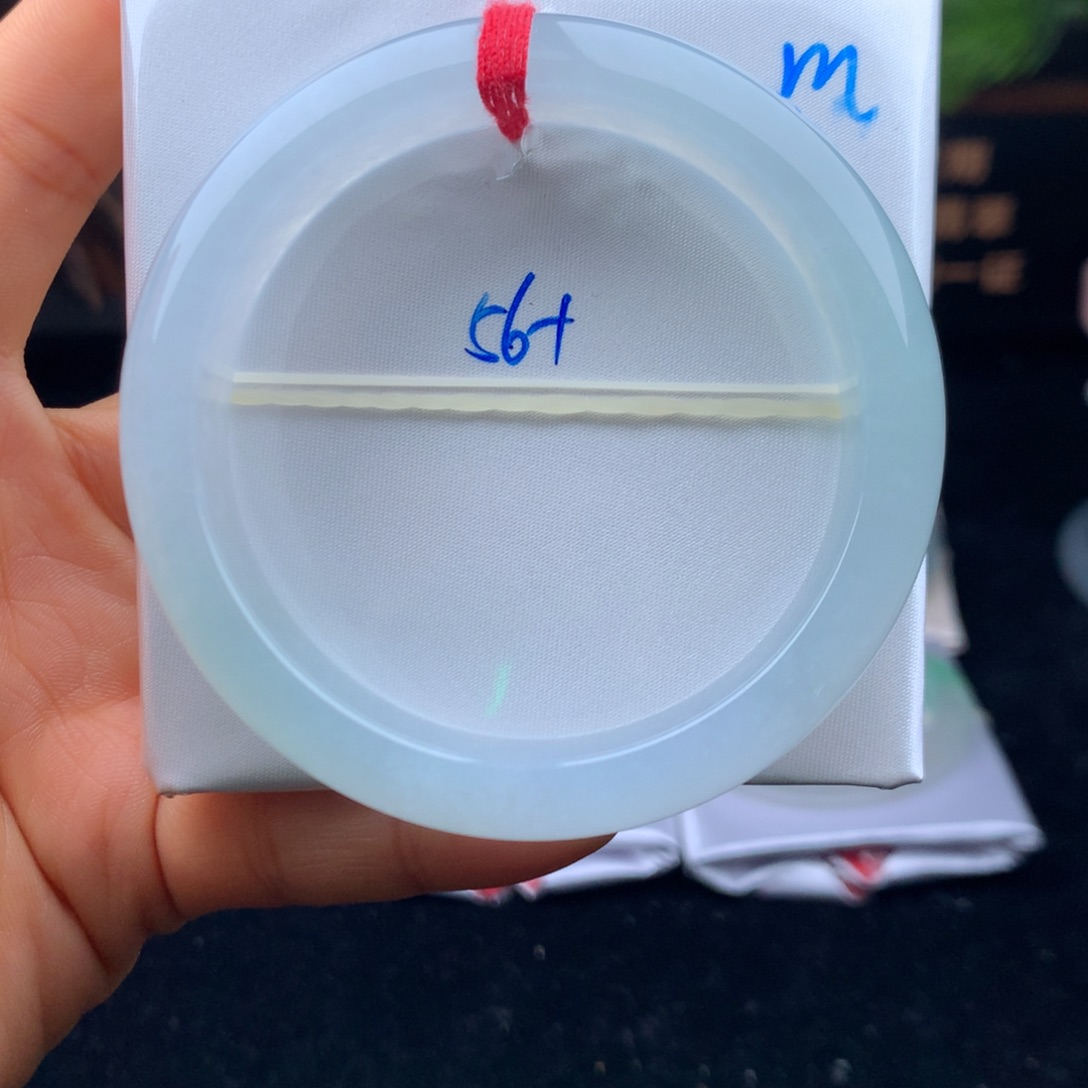 翡翠手镯未镶嵌手镯